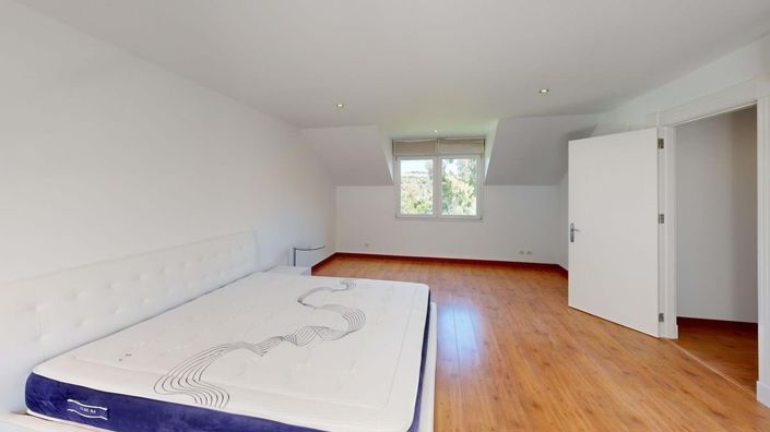 Image No.19-6 Bed Villa for sale