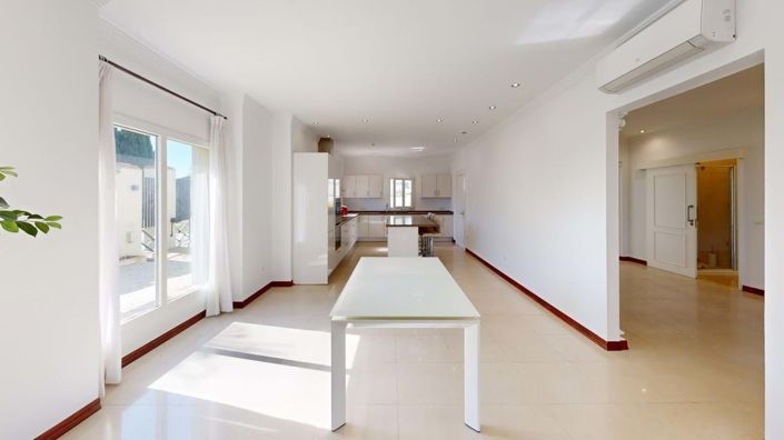 Image No.35-6 Bed Villa for sale