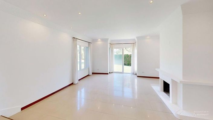 Image No.6-6 Bed Villa for sale