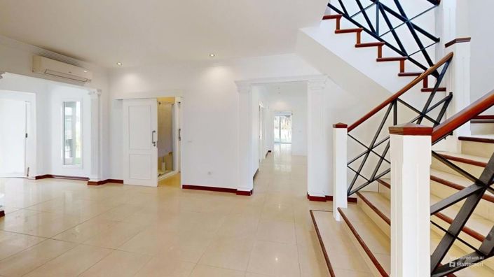 Image No.9-6 Bed Villa for sale