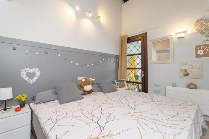 Image No.13-2 Bed Townhouse for sale