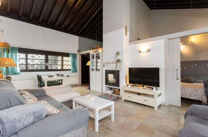 Image No.15-2 Bed Townhouse for sale