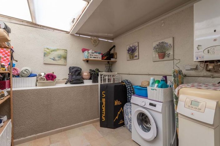 Image No.19-2 Bed Townhouse for sale