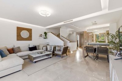 1447-663623-78d1f4f8b6655591b02d22fabb36a692d