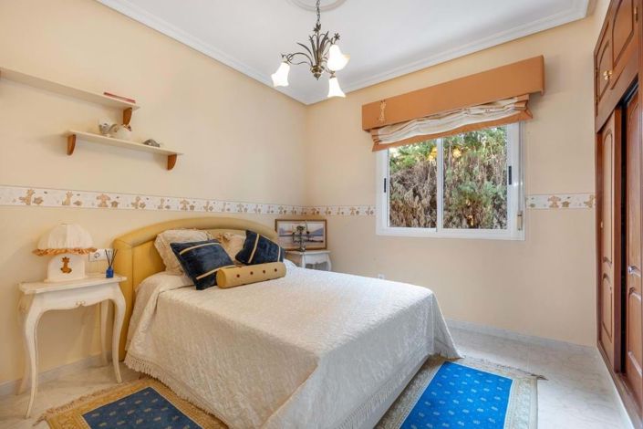 Image No.15-5 Bed Villa for sale