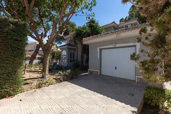 Image No.29-5 Bed Villa for sale