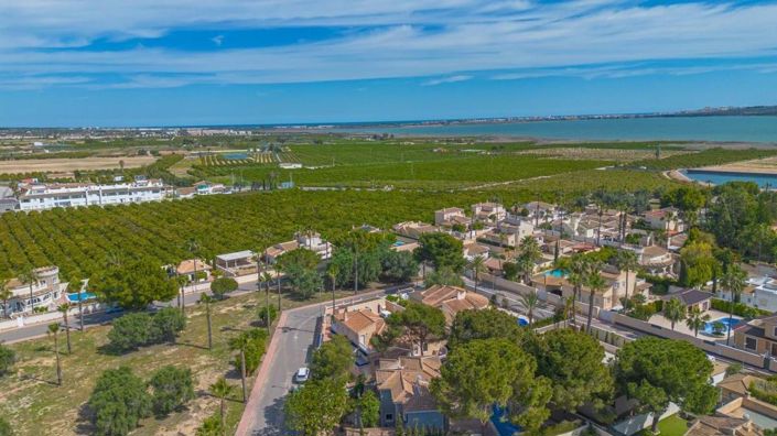 Image No.37-5 Bed Villa for sale