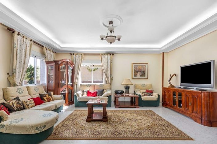 Image No.7-5 Bed Villa for sale