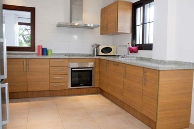 1447-663785-78d1f4f8b6655591b02d22fabb36a692d