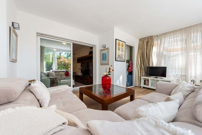 Image No.10-2 Bed Apartment for sale