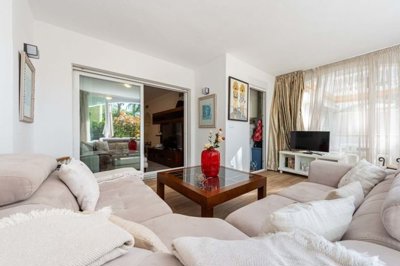 1447-663793-78d1f4f8b6655591b02d22fabb36a692d