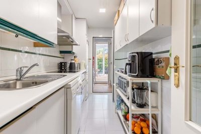 1447-663793-78d1f4f8b6655591b02d22fabb36a692d