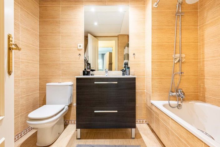 Image No.18-2 Bed Apartment for sale