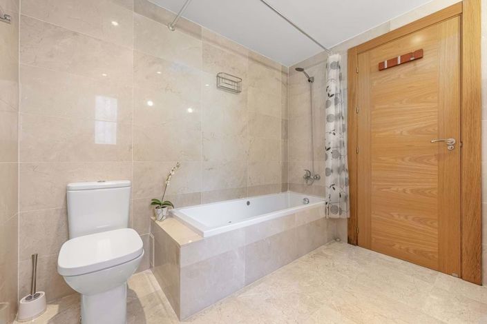 Image No.22-3 Bed Apartment for sale