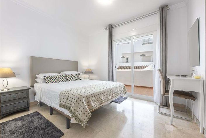 Image No.23-3 Bed Apartment for sale