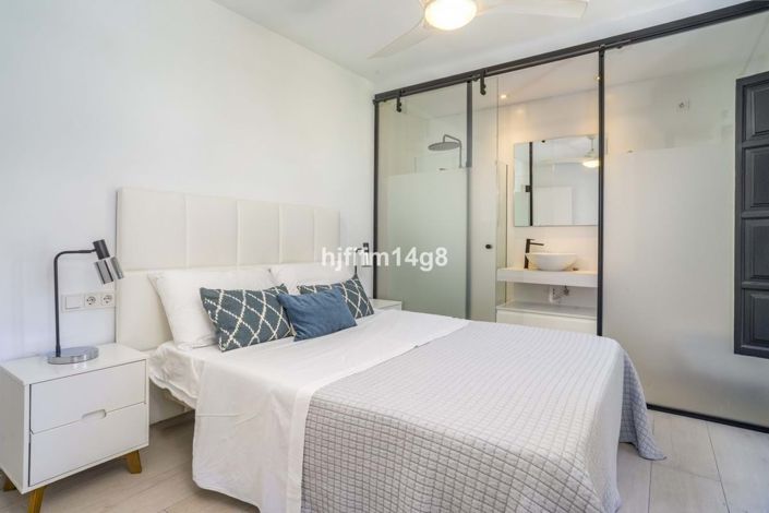 Image No.13-2 Bed Townhouse for sale