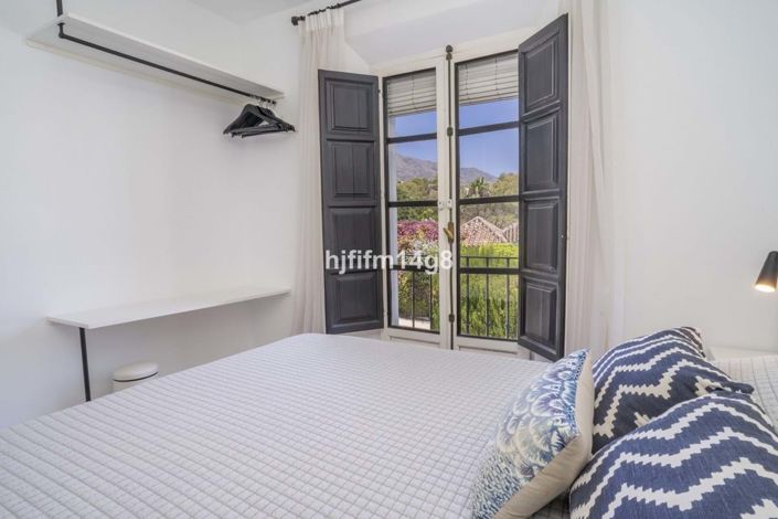 Image No.17-2 Bed Townhouse for sale