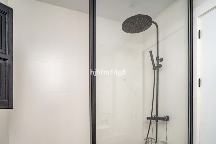 Image No.19-2 Bed Townhouse for sale