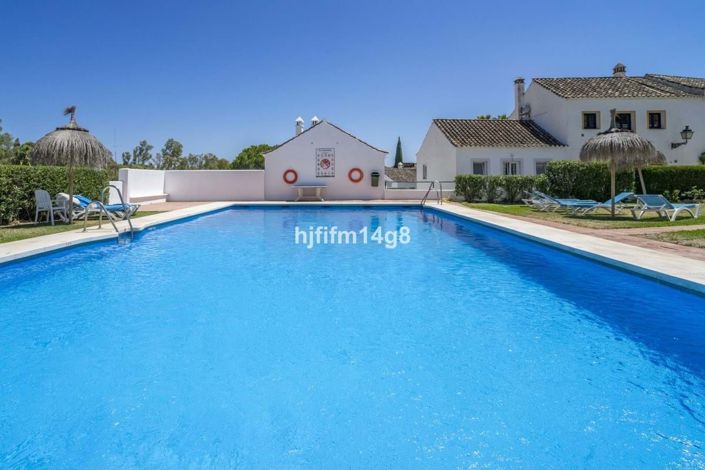 Image No.2-2 Bed Townhouse for sale