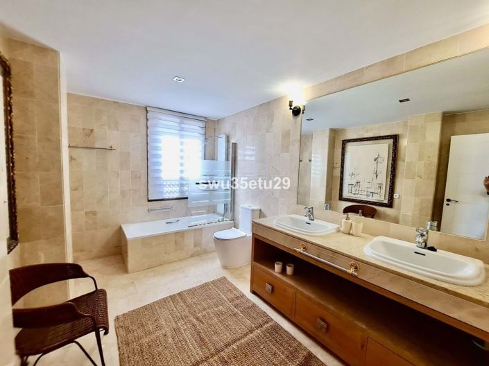 Image No.18-2 Bed Apartment for sale