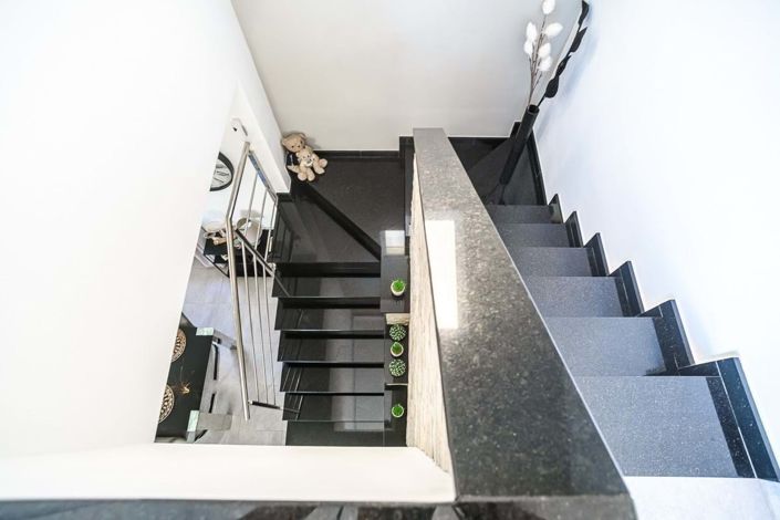 Image No.54-3 Bed Villa for sale