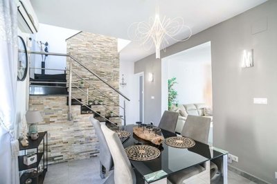 1447-663946-78d1f4f8b6655591b02d22fabb36a692d