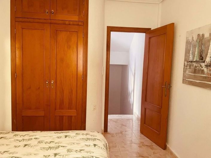 Image No.50-3 Bed Townhouse for sale