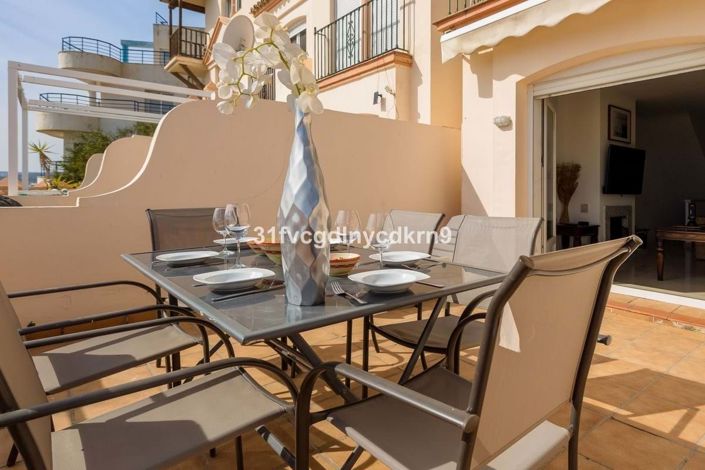 Image No.33-4 Bed Townhouse for sale