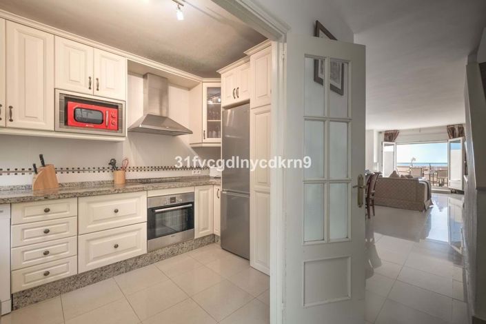 Image No.8-4 Bed Townhouse for sale