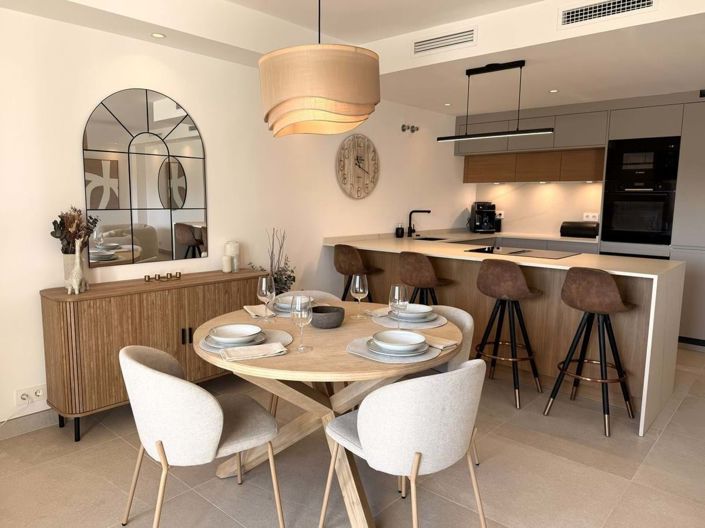 Image No.3-4 Bed Townhouse for sale