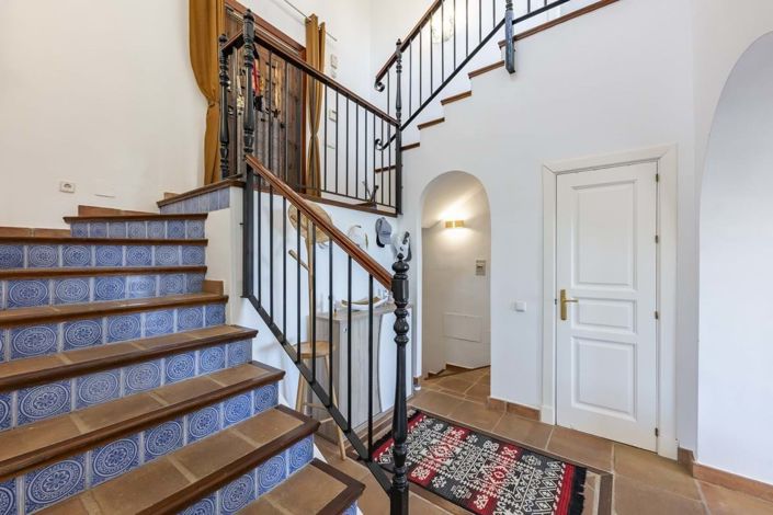 Image No.15-4 Bed Townhouse for sale