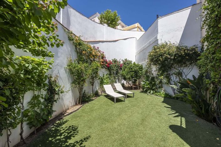 Image No.27-4 Bed Townhouse for sale