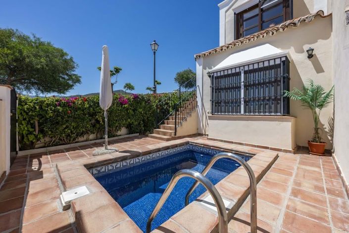 Image No.29-4 Bed Townhouse for sale