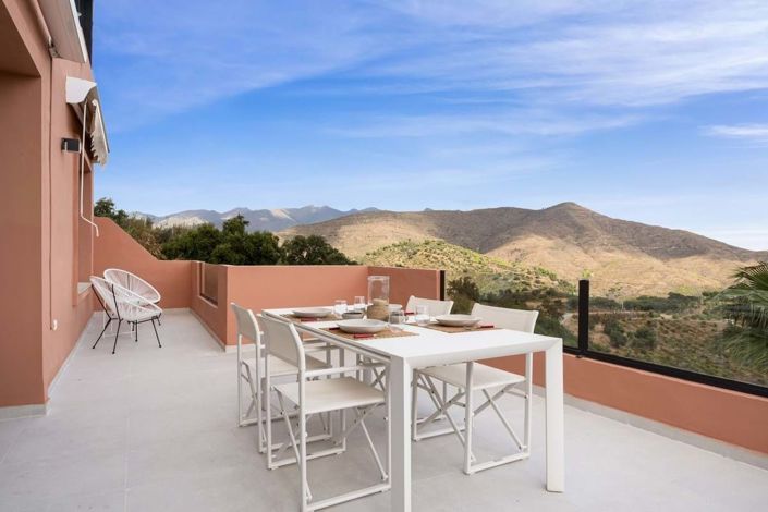 Image No.18-2 Bed Apartment for sale