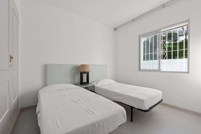 Image No.49-2 Bed Apartment for sale