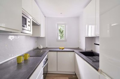 1447-663970-78d1f4f8b6655591b02d22fabb36a692d