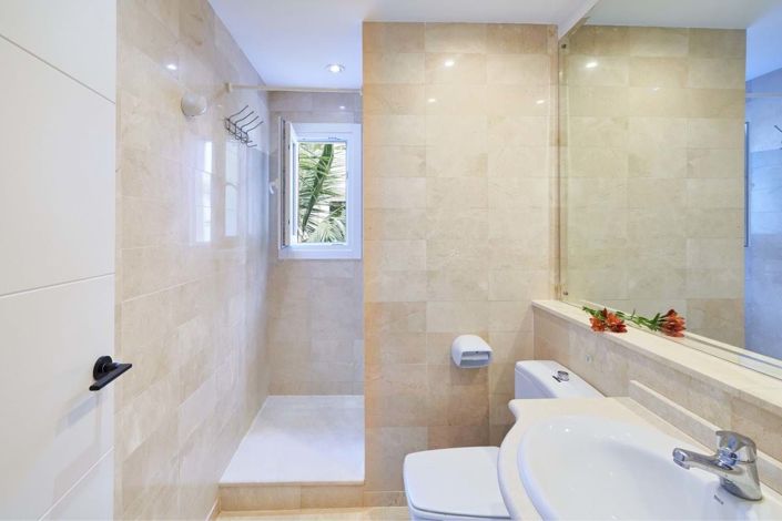 Image No.32-2 Bed Apartment for sale