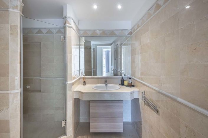 Image No.18-2 Bed Apartment for sale