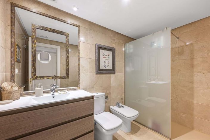 Image No.19-2 Bed Apartment for sale