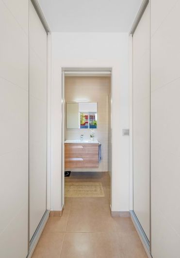 Image No.17-3 Bed Townhouse for sale