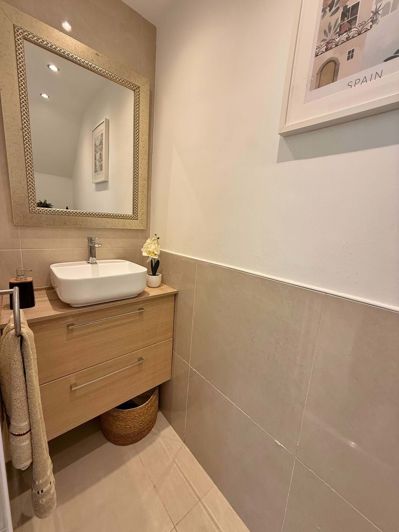 Image No.21-2 Bed Semi-Detached for sale