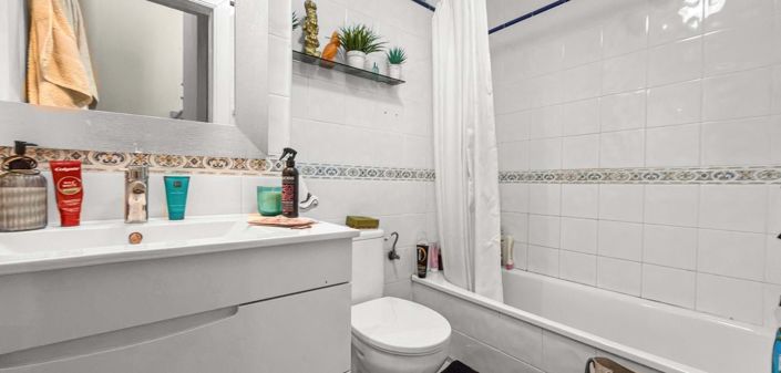 Image No.16-2 Bed Townhouse for sale