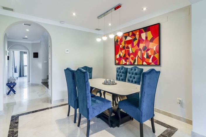 Image No.10-4 Bed Semi-Detached for sale