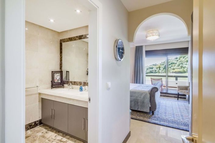 Image No.29-4 Bed Semi-Detached for sale