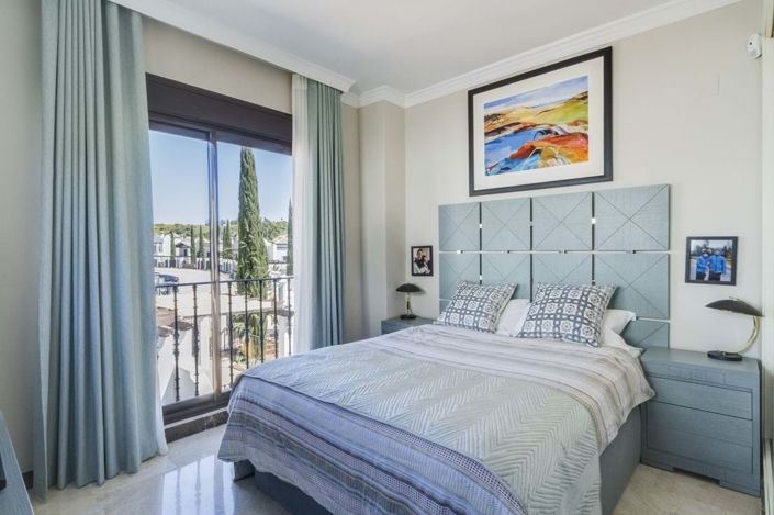 Image No.57-4 Bed Semi-Detached for sale