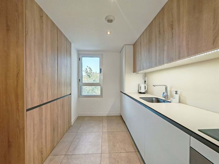 Image No.13-2 Bed Apartment for sale