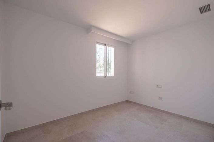 Image No.32-3 Bed Penthouse for sale