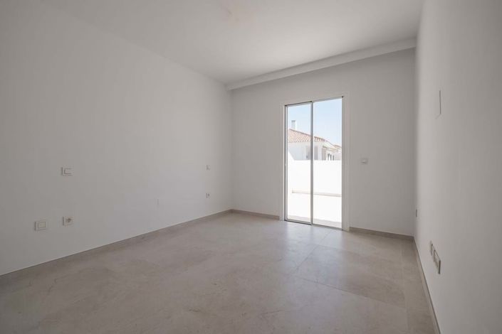 Image No.8-3 Bed Penthouse for sale