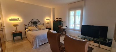 1447-664085-78d1f4f8b6655591b02d22fabb36a692d