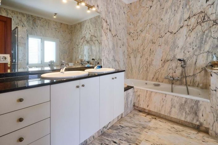 Image No.44-Villa de 4 chambres à vendre à Mijas Costa